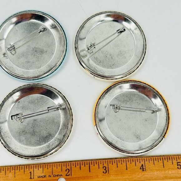 SANDRA BOYNTON Button Pin Lot! Hippo Holidays Furry Christmas HO HO Hum Merry - Picture 7 of 7